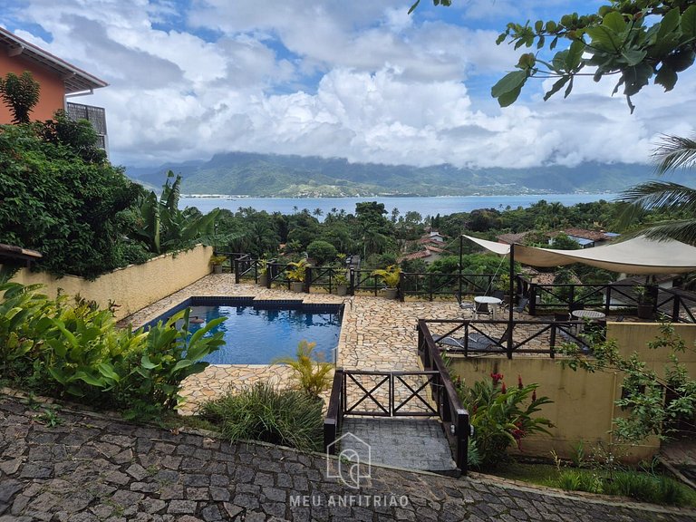 Suite with garage near Itaquanduba beach