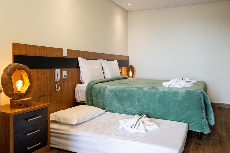 Suite with jacuzzi, minibar and view of Cantareira